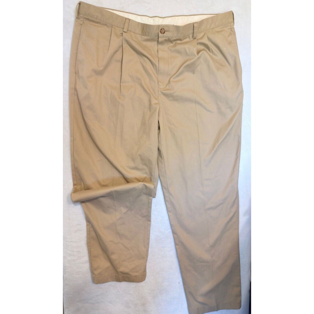L L Bean Khakis Men’s Size 42 x 32 Classic Fit